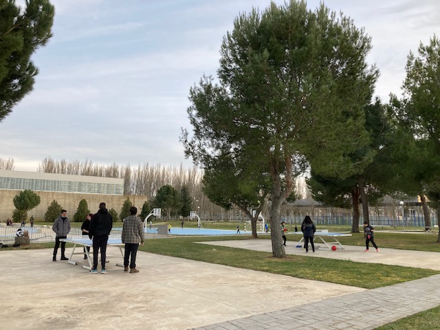 Mesas de tenis de mesa en la Ciudad Deportiva de La Aldehuela en Salamanca