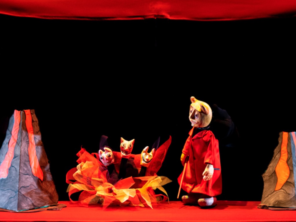 Rojo de La Canela Teatro de Títeres en Salamanca