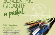 El Tormes instala un Scalextric gigante  que funciona con el pedaleo de bicicleta