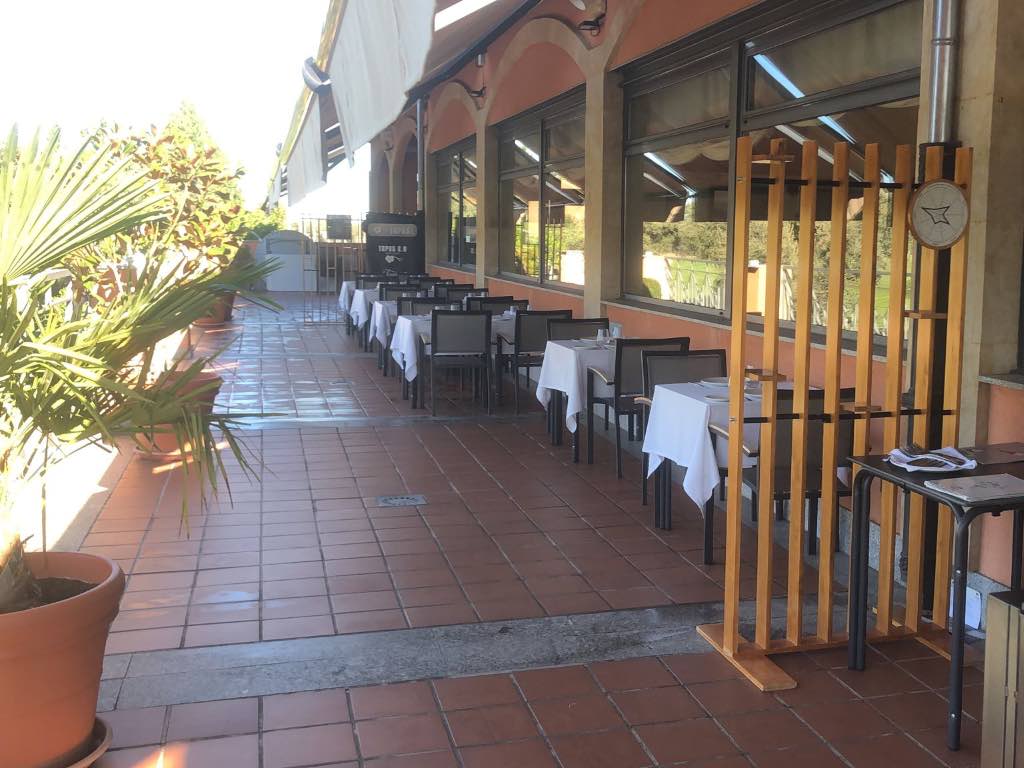 Terraza Restaurante Campo golf La Valmuza en Salamanca